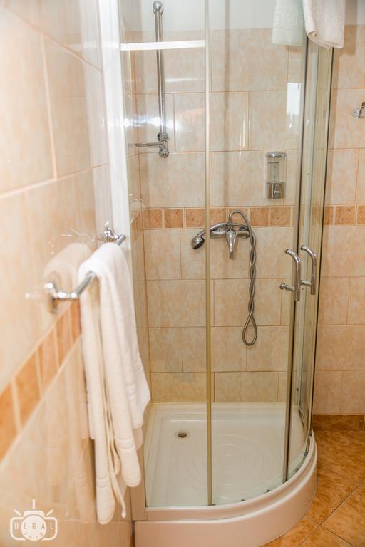 Villa Tamara Bucureşti Cameră foto